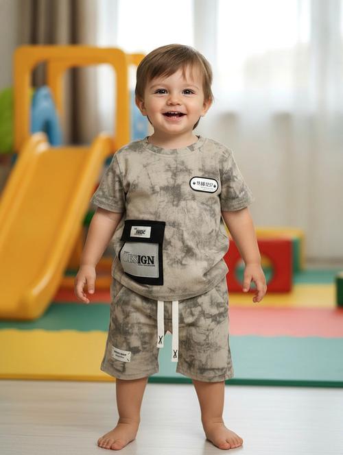 Boys Printed Short Sleeve T-shirt & Shorts Co-ords Set - 22305244 - Very Small Image - 1