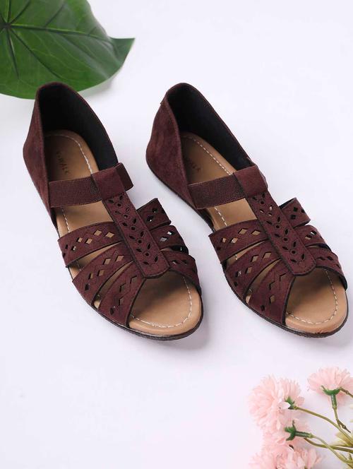 women solid slip on flat sandal - 22331826 - Very Small Image - 1