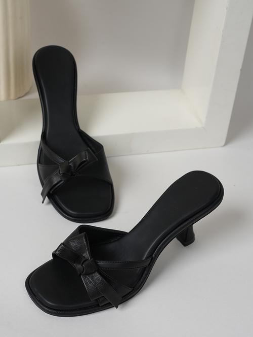 women solid slip on sandals - 22341135 - Very Small Image - 1