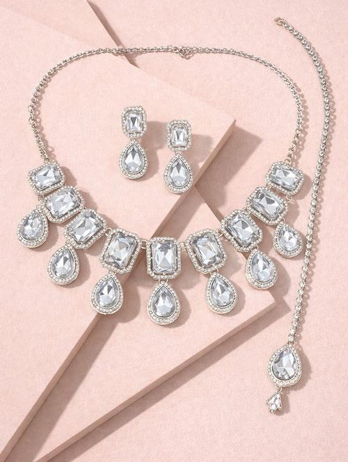 silver-tone kundan necklace set with matching earrings & maang tikka - 22346643 - Very Small Image - 1