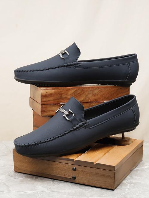 men solid slip on horsebit loafer - 22356516 - Very Small Image - 1