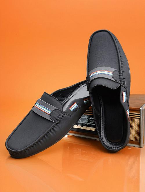 men solid slip on loafer - 22356543 - Very Small Image - 1