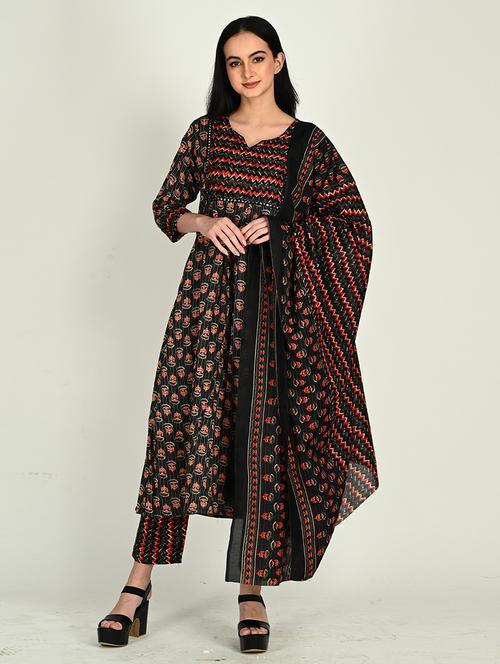 Women Printed Three Quarter Sleeve Kurta Pant With Dupatta Set - 22357938 - Very Small Image - 1
