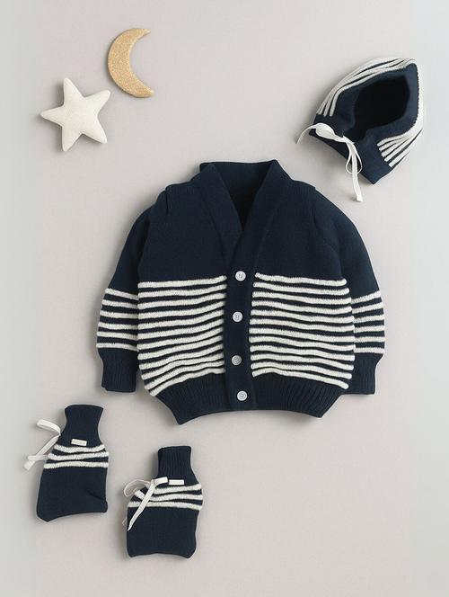 kids self designed sweater with woolen socks & cap - 22358587 - Very Small Image - 1