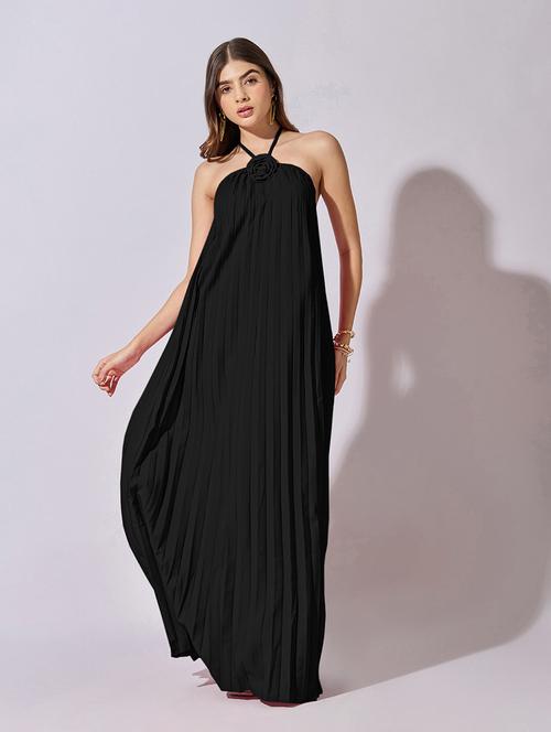 women solid halter neck backless dress - 22381186 - Very Small Image - 1