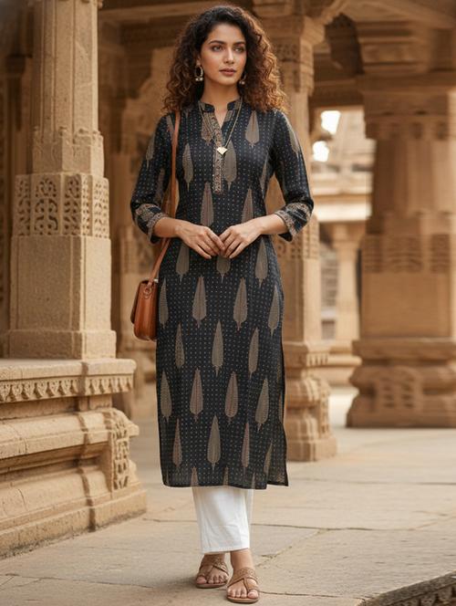 women printed three quarter sleeve straight kurta - 22381641 - Very Small Image - 1