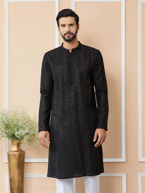 Men Solid With Work Mandarin Neck Long Kurta - 22392150 - Very Small Image - 1