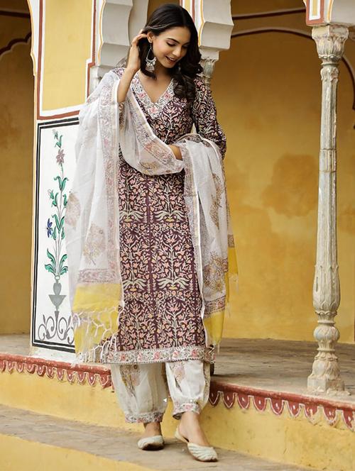 women printed three quarter sleeve kurta salwar with dupatta set - 22393787 - Very Small Image - 1