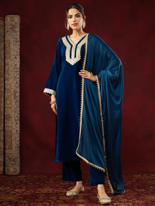 Women Three Quarter Sleeve Kurat And Pant With Dupatta Set - 22439929 - Very Small Image - 1