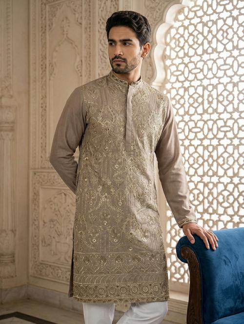 Men Solid With Work Mandarin Neck Long Kurta - 22442817 - Very Small Image - 1