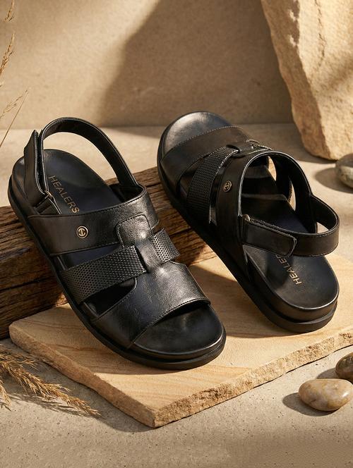 men solid back strap sandal - 22452332 - Very Small Image - 1