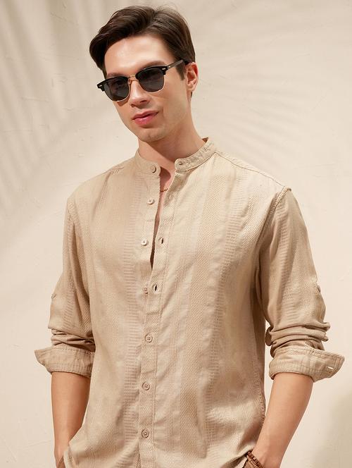 Men Self Design Long Sleeve Regular Fit Casual Shirt - 22470015 - Very Small Image - 1