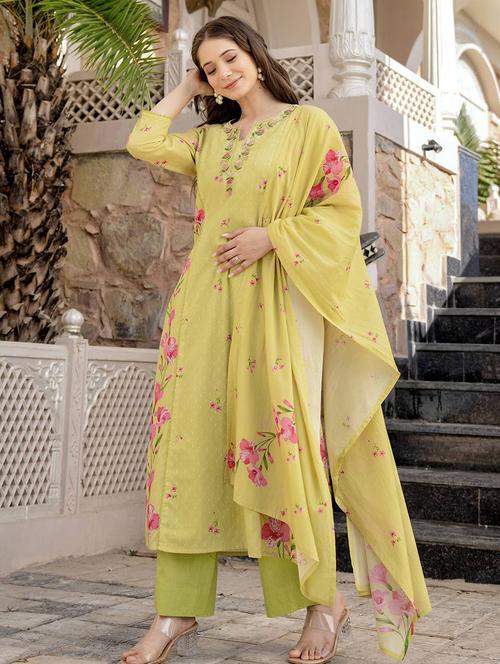 women printed notch neck kurta and pant set with dupatta - 22486206 - Very Small Image - 1