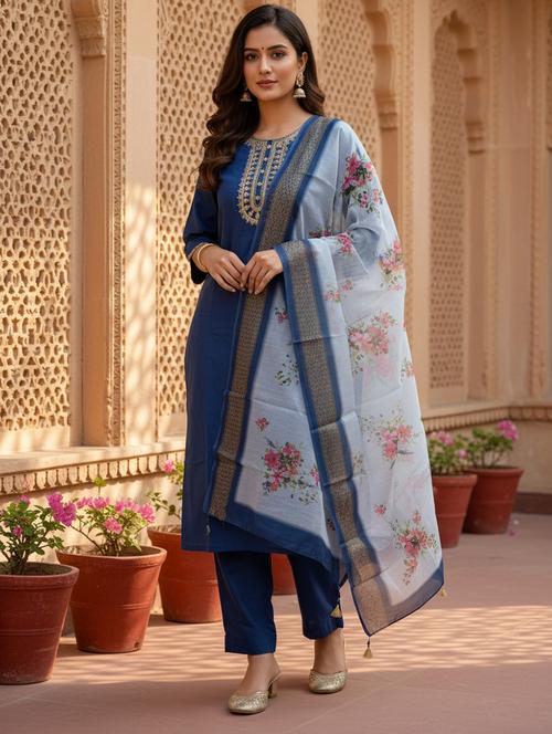 Women Embroidered Three Quarter Sleeve Kurta Pant With Dupatta Set - 22505912 - Very Small Image - 1