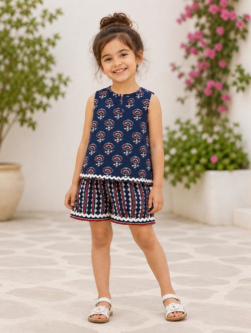girls printed sleeveless top and shorts co-ord set - 22511152 - Very Small Image - 1