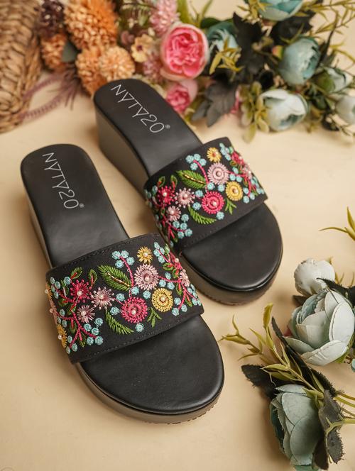 women embroidered slip on wedges - 22514793 - Very Small Image - 1