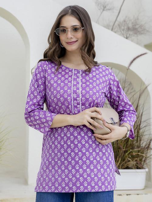 Women Printed Three Quarter Sleeve Straight Kurti - 22527857 - Very Small Image - 1
