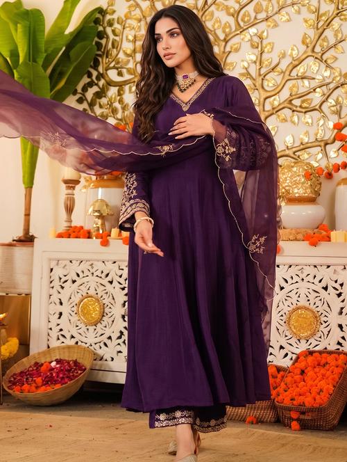 women embroidered long sleeve kurta pant with dupatta set - 22548126 - Very Small Image - 1