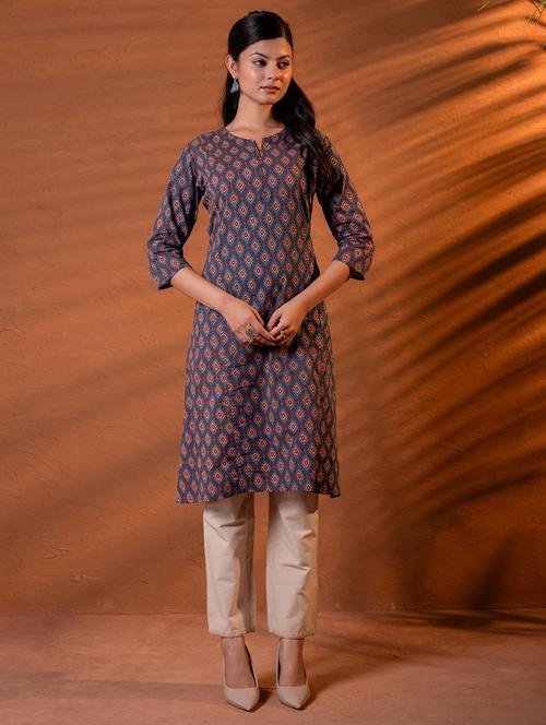 Women Printed Three Quarter Sleeves Straight Kurta - 22550240 - Very Small Image - 1