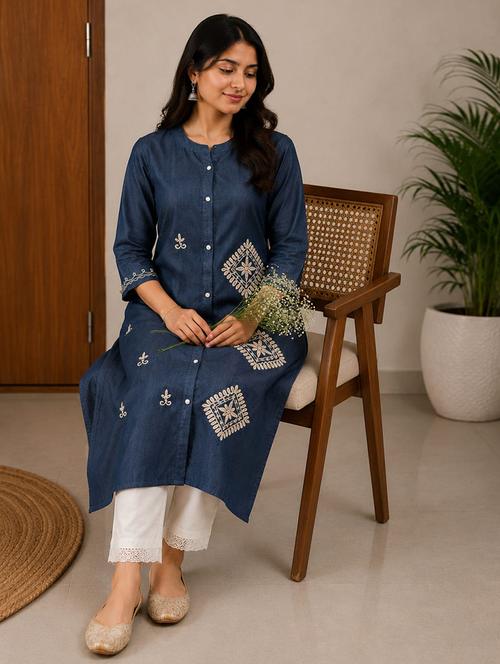 women embroidered three quarter sleeve straight kurta - 22554857 - Very Small Image - 1