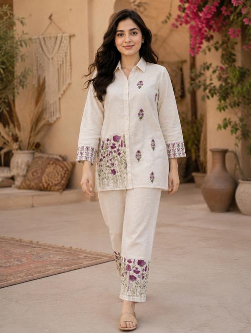 Women Embroidered Three Quarter Sleeve Ethnic Co-ord Set - 22558483 - Very Small Image - 1