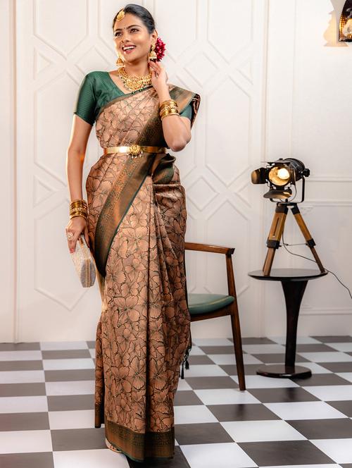 women self design banarasi saree with blouse - 22562775 - Very Small Image - 1