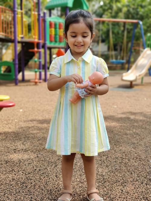 girls printed collared neck frock - 22576818 - Very Small Image - 1