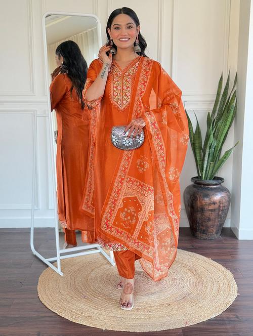 women embroidered three quarter sleeves kurta pant set with dupatta - 22579625 - Very Small Image - 1