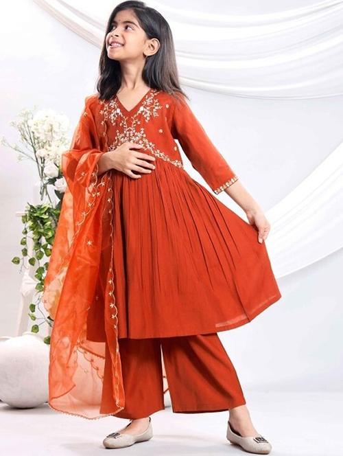 girls embroidered three quarter sleeves kurta pant set with dupatta - 22580157 - Very Small Image - 1