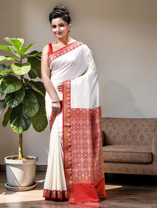 women solid with bordered saree with blouse - 22589672 - Very Small Image - 1