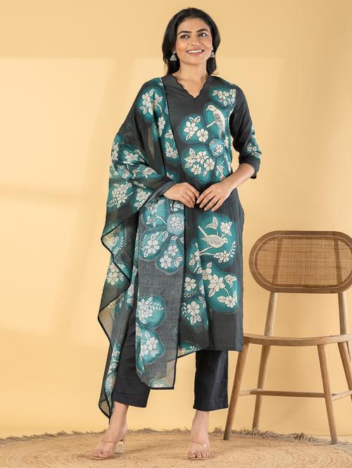 Women Printed Three Quarter Sleeves Kurta Pant Set With Dupatta - 22664569 - Very Small Image - 1
