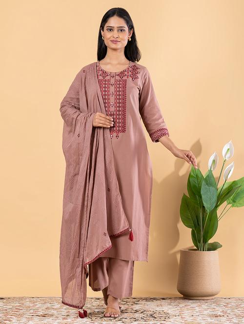 Women Embroidered Three Quarter Sleeves Kurta Pant Set With Dupatta - 22664576 - Very Small Image - 1