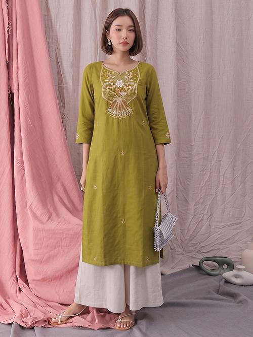 Wwomen Embroidered Sweatheart Neck Straight Kurta - 22665178 - Very Small Image - 1