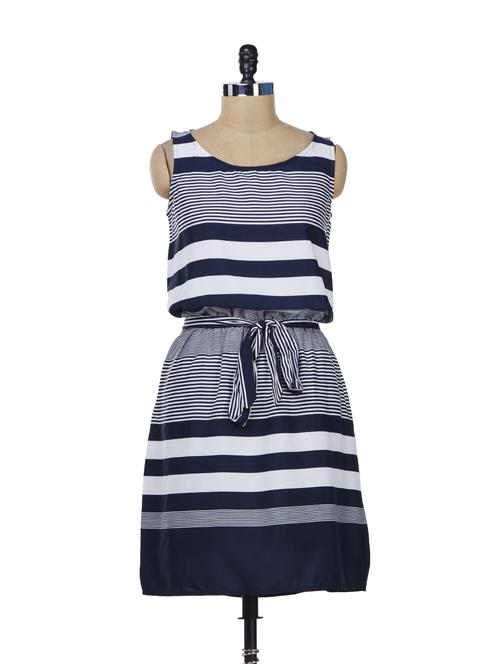 chic striped dress - 29004 - Very Small Image - 1