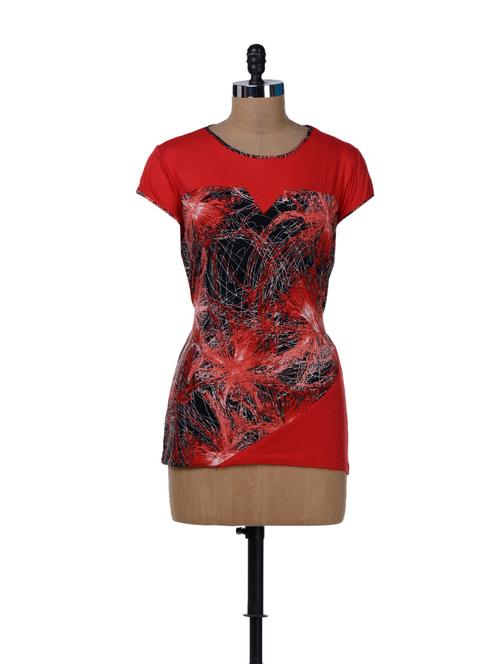 Simplistic Red Printed Top - 32500 - Very Small Image - 1