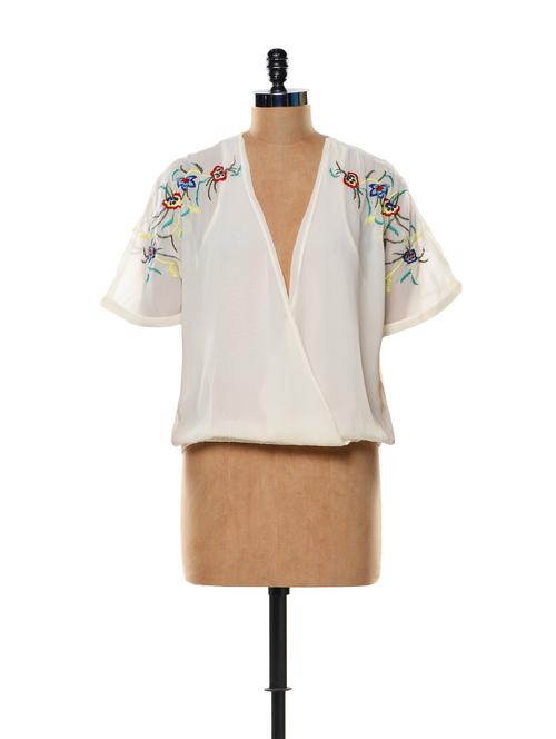 classy white top - 82704 - Very Small Image - 1