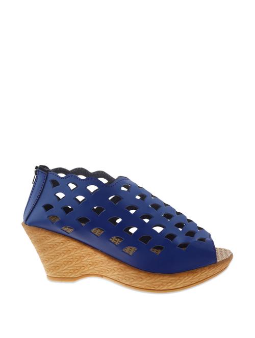 Blue Cutwork Sandal - 860695 - Very Small Image - 1