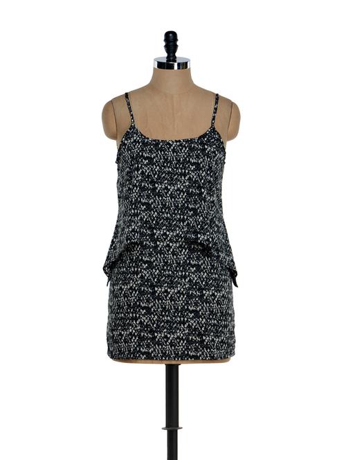 printed monochrome tier top - 861618 - Very Small Image - 1
