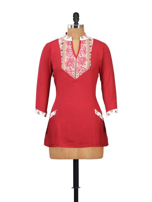 red kurti with printed yoke - 87747 - Very Small Image - 1