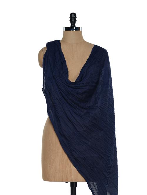 blue crushed dupatta with tassels - 897354 - Very Small Image - 1