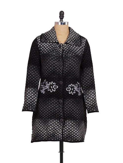 Black knitted woolen kurta - 906043 - Very Small Image - 1