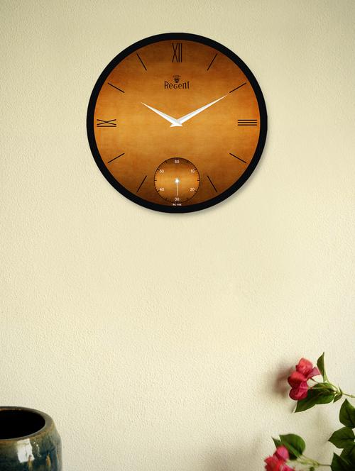 black wall clock with dark wooden texture - 915512 - Very Small Image - 1