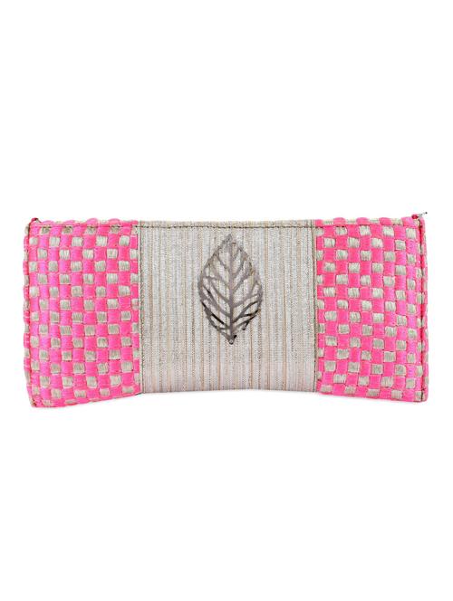 leaf embellished pink and silver cluth - 944882 - Very Small Image - 1