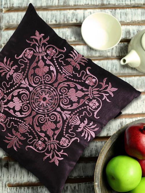 black and pink cushion cover - 970436 - Very Small Image - 1