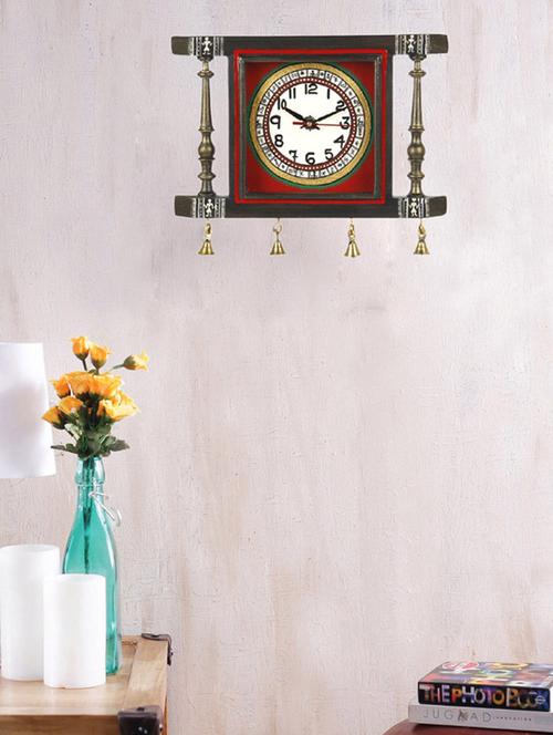 brown, red Wood wall clocks - 9820355 - Very Small Image - 1