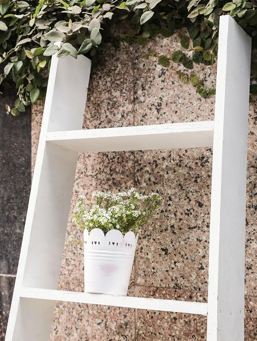 white, pink metal planter - 9820874 - Very Small Image - 1