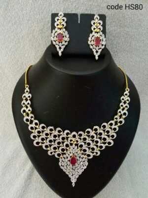 necles  - 9963696 - Very Small Image - 1