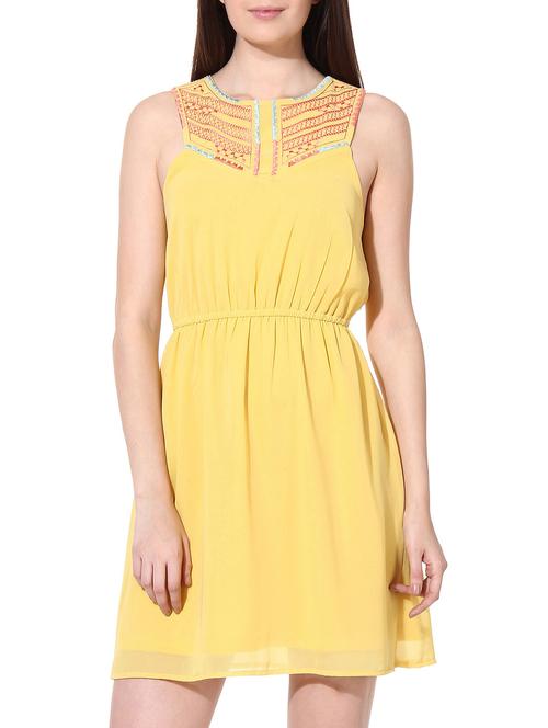 yellow polyester dress - 9979573 - Very Small Image - 1